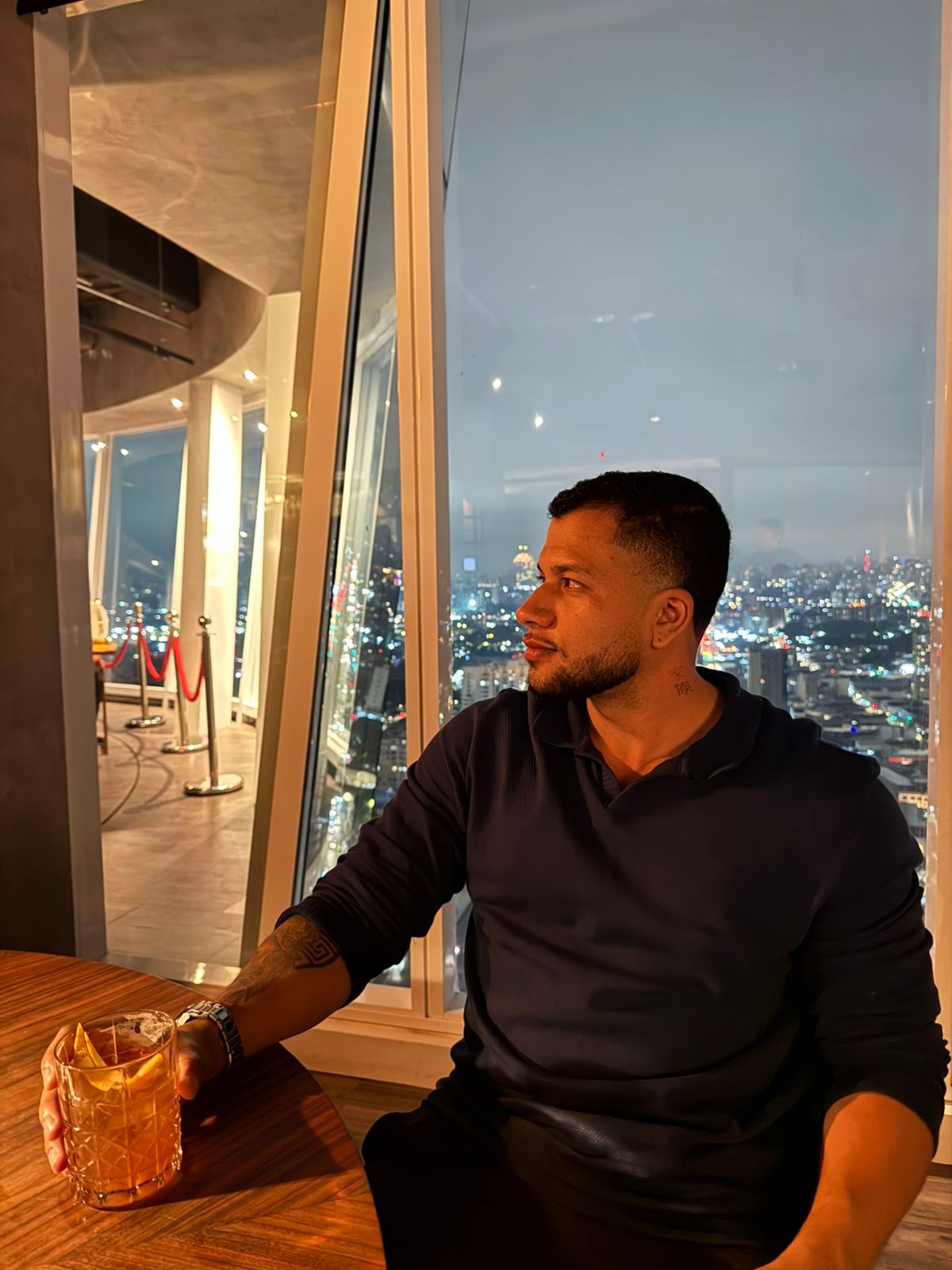 Higor Castro rooftop